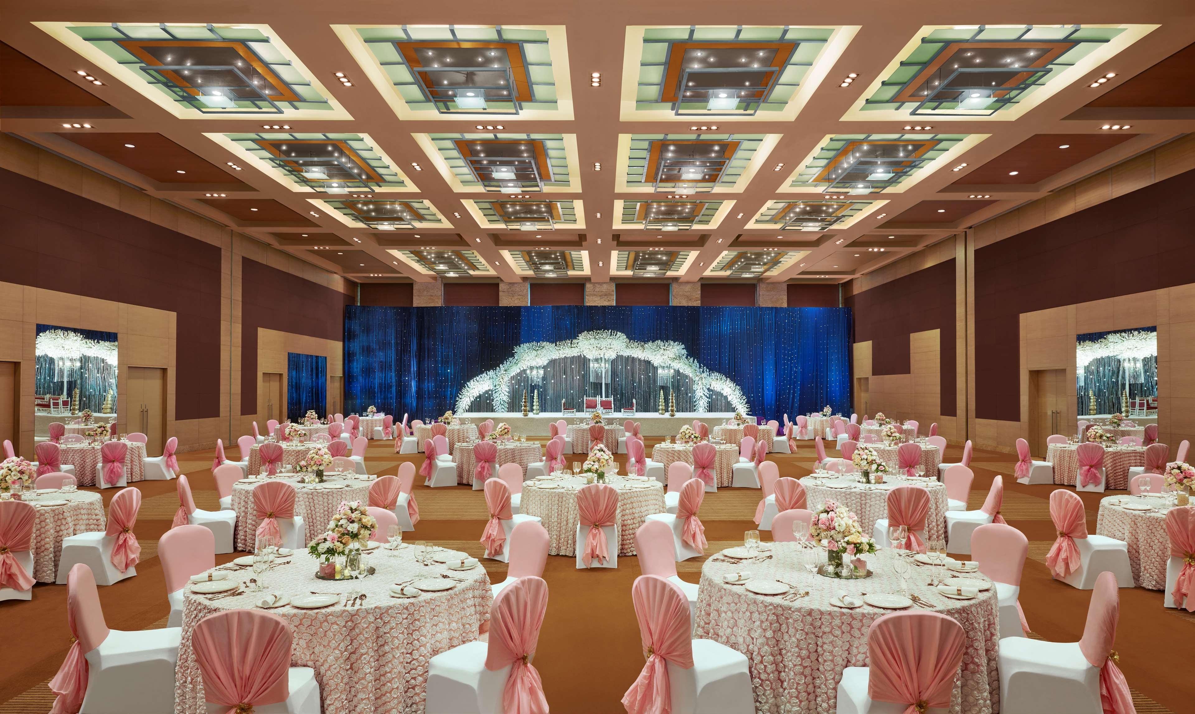 Grand Hyatt Mumbai Hotel And Residences Ngoại thất bức ảnh The Grand Ballroom
