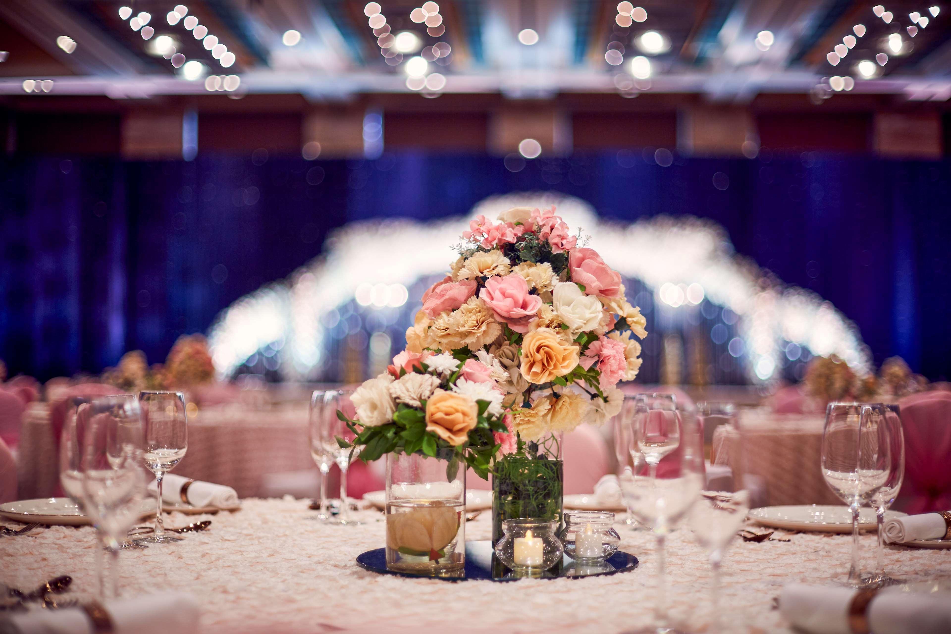 Grand Hyatt Mumbai Hotel And Residences Ngoại thất bức ảnh A wedding reception