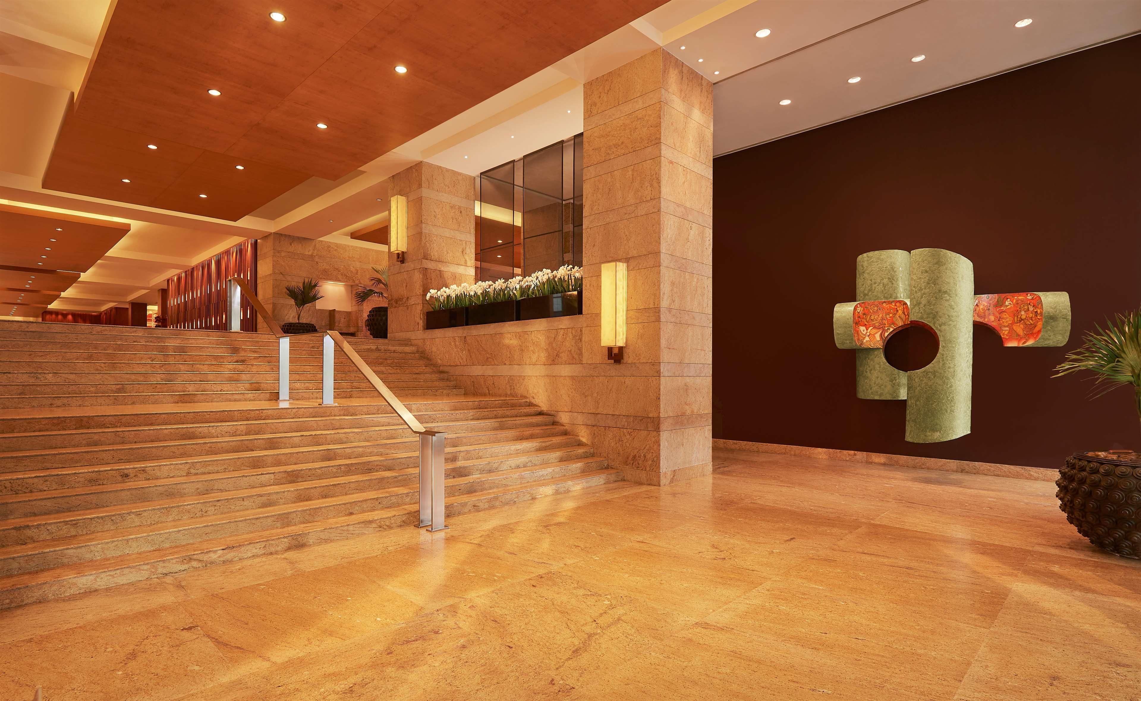 Grand Hyatt Mumbai Hotel And Residences Ngoại thất bức ảnh Lobby