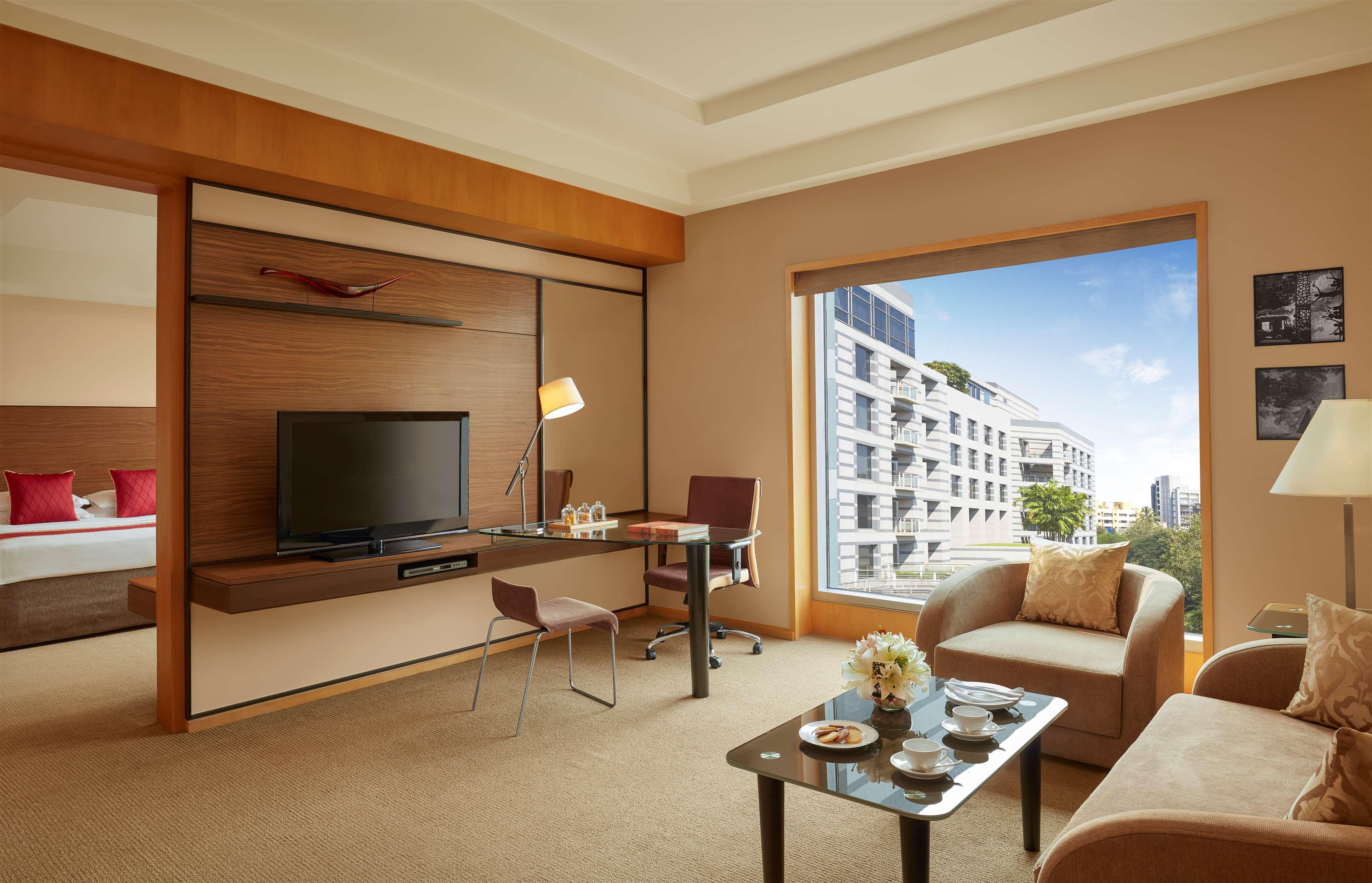 Grand Hyatt Mumbai Hotel And Residences Ngoại thất bức ảnh Suite at the Taj Bengal