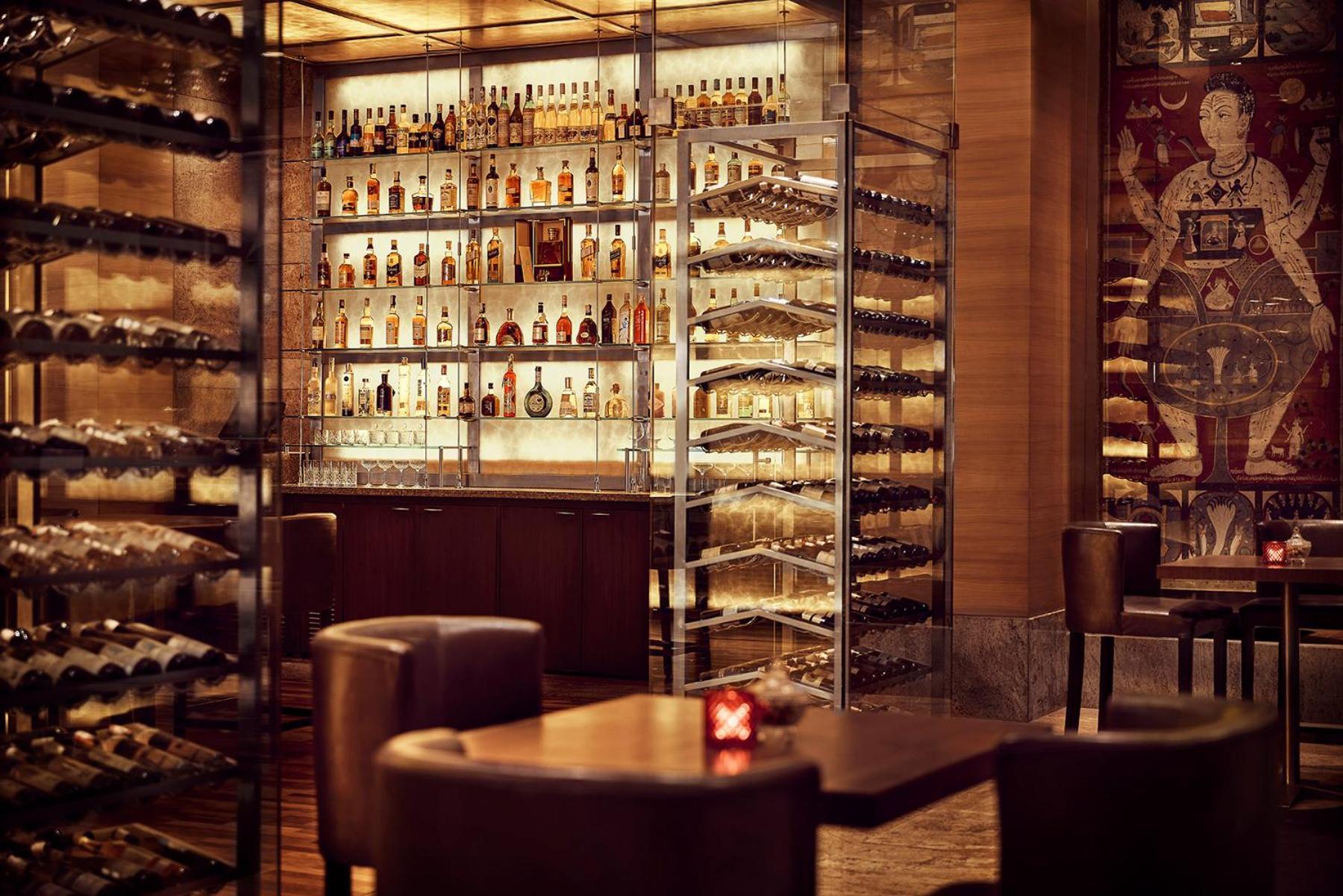 Grand Hyatt Mumbai Hotel And Residences Ngoại thất bức ảnh The bar at the Mandarin Oriental, Munich