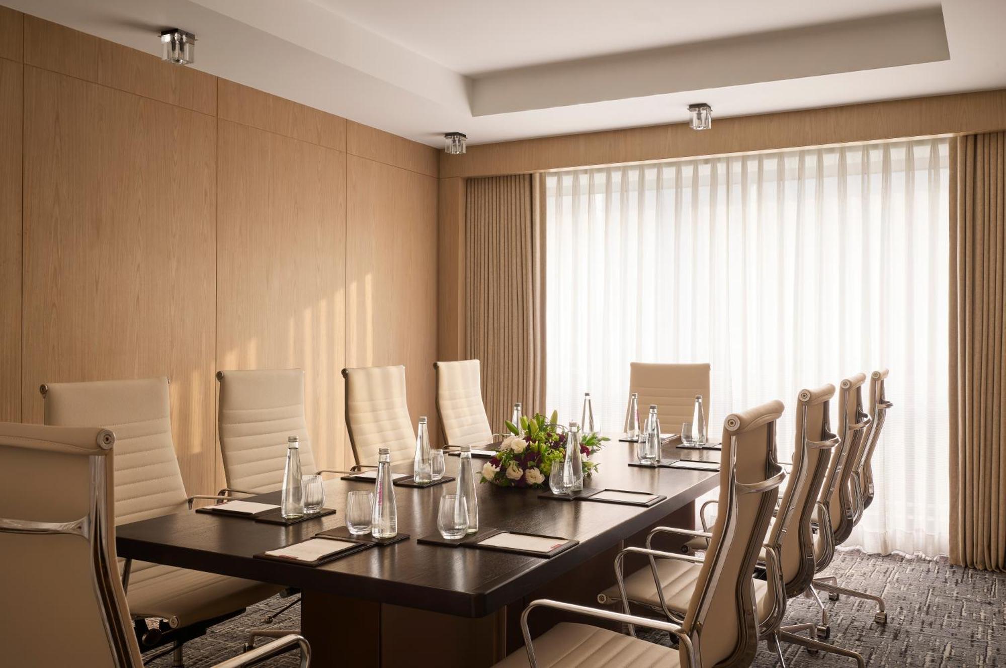 Grand Hyatt Mumbai Hotel And Residences Ngoại thất bức ảnh Meeting room